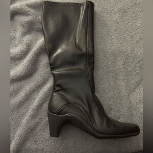 Aerosoles Elegant Dark Brown Knee-High Women's Boots. NWOT. Size 10.